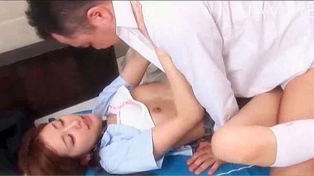 Shy Japanese Beauty Gives Deep Blowjob for Pleasure