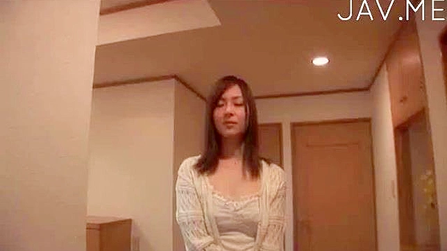 Teen 18+ Kneeling Submissively Takes A Massive Dong In Mouth