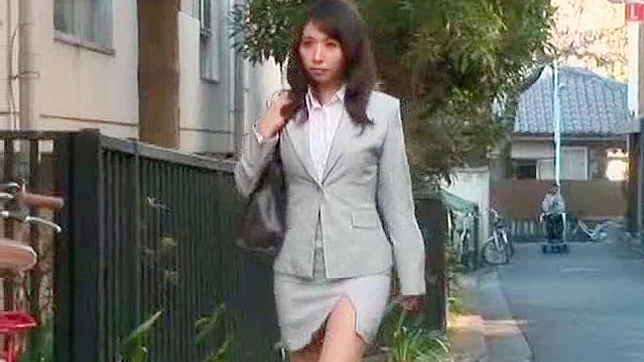 Shaved Skinny Jap Teen 18+ In Stockings Gets Toys For Pussy Fun