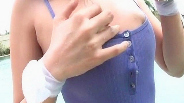 Sultry Cutie Shows Off Her Irresistible Charms Live