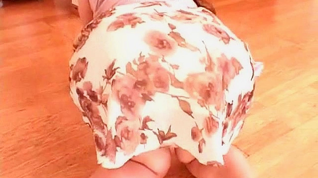 Dirty Brunette Self-Pleasures While Cleaning House
