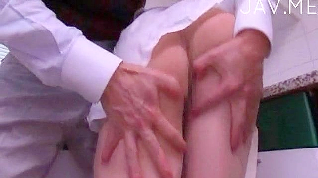 Mature Man Uses Porn Toys To Pleasure Girl 18+’s Pussy Expertly