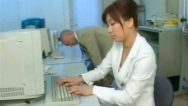 Hot Karaoke Night Turns Into Wild Asian Girl 18+ Fingering