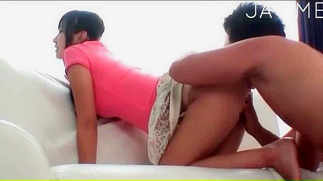 Curvy Cutie Enjoys Her Wet Pussy Getting Bang Hard in Bed Room