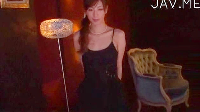Skinny Doll Enjoying Smashing Threesome Pleasures Delightfully Hot