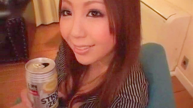 Young Hottie's Juicy Nasty Playtime Ends With Finger Orgasm Bliss