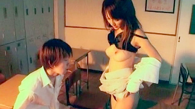 Juicy Teen 18+ Finds Pure Bliss Getting Her Pussy Nailed Hard