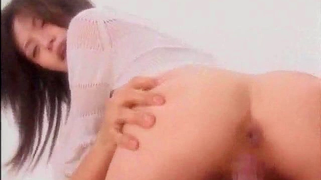 Luscious Japanese Beauties Share Their Wet Twat Together