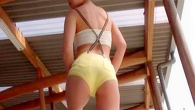 Luscious Japanese Chick Thirstily Shares Her Steamy Cunt