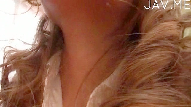 Exploring Demure Japanese Babe’s Lush Passionate Love Tunnel