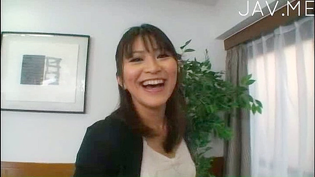 Flexible Japanese Sweetheart Shares Her Lovely Pussy Delightfully