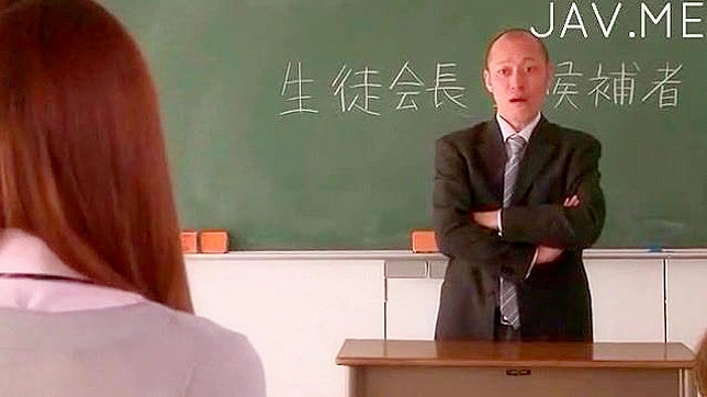 Adorable Asian Tempts Guys with Zealously Passionate Blowjobs