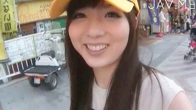 Naughty Teen 18+ Seduces Stud With Sultry Car Blowjob Delight