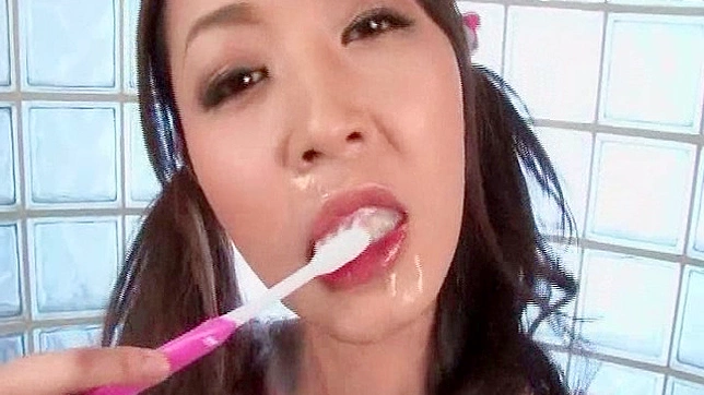 Hot Babe Engages in Thrilling Hardcore Sex Action Close-Up