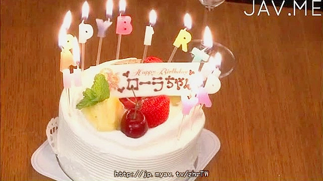 Curvy Bombshell Gives Mind-blowing BJ & Hot Anal Ride