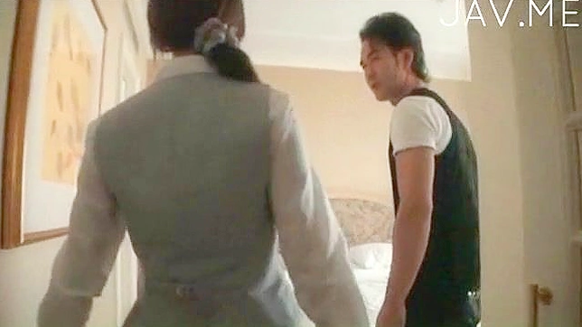 Eager Amateur Asian Babe Receives Wild Pussy Pleasure Fantastically