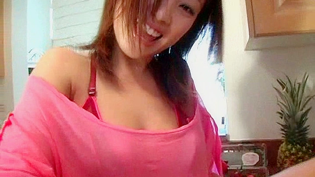 Gorgeous Asian Model Showcases Her Sexy Body Assets