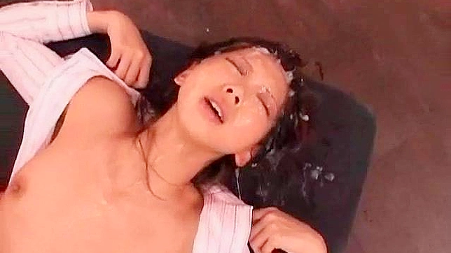 Amateur Asian Cutie Gets Her Face Drenched in Warm Man Juice