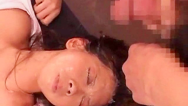 Amateur Asian Cutie Gets Her Face Drenched in Warm Man Juice