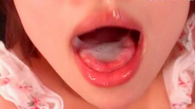 Cute Japanese Beauty Gives Blowjob with Seductive Eyes Showdown