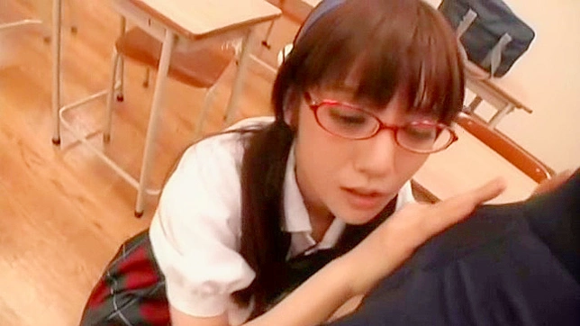 Makimaki Mari's Erotic Artistry Heats Up Screens Fast!