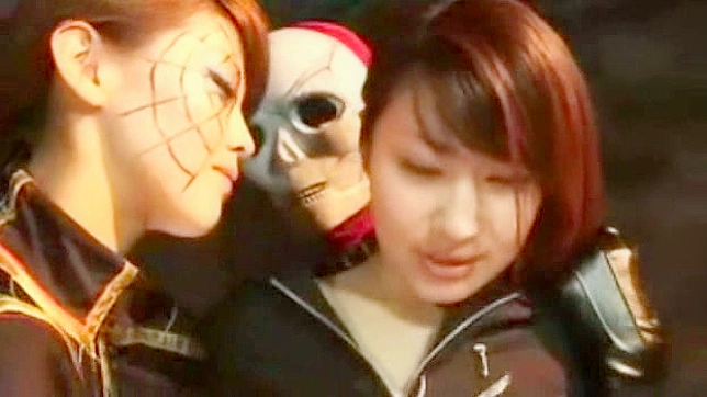 Busty Melon-Like Babe Reveals Her Sexy Body Curves