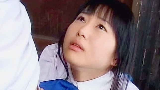 Curvy Sweetheart’s Tight Pussy Gets Drilled Deeply by Him