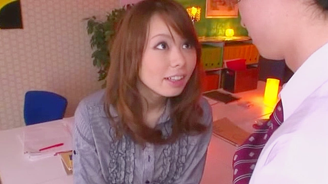 Hot No-Panty Female Teacher Gives Sultry Blowjob Class Act