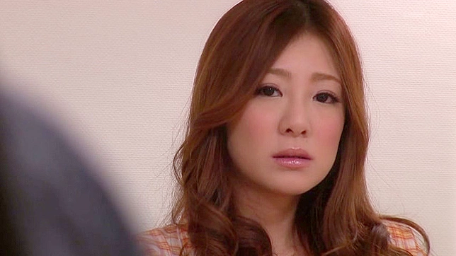 Beautiful Neighbor Reveals Her Secrets in Hot Candid View Video