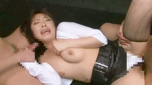 Laura Aoyama Licks Juicy Cock for Thick Cumshot Orgasm Treat