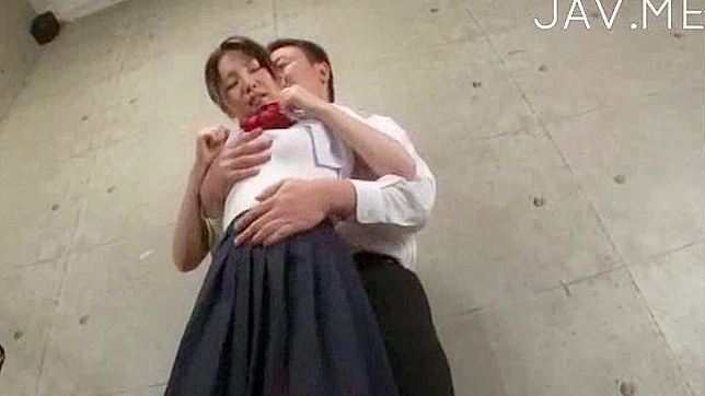 Cock Loving Babe Blows Impressively