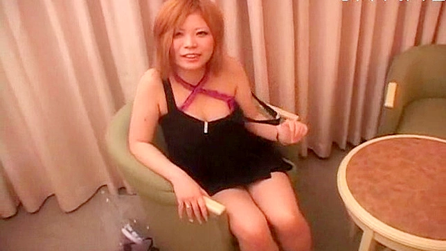 Sizzling Cutie Craves Cock-Sucking & Deepthroating Blissfully