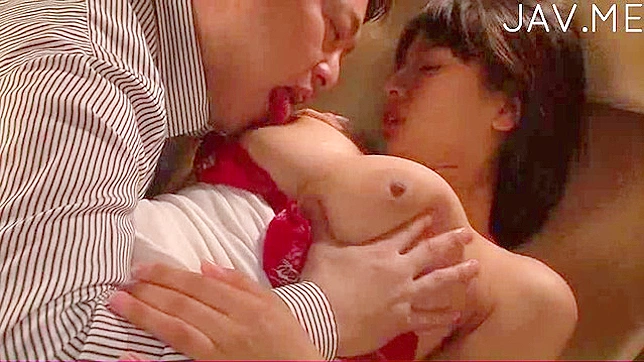 Sultry Darling Gives Head After Erotic Shower Massage With Stud