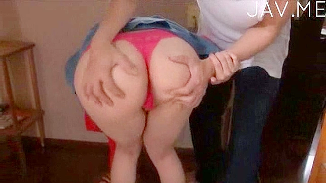 Tight Cunt Gets Screwed Well by Hung Stud's Cock Skillfully