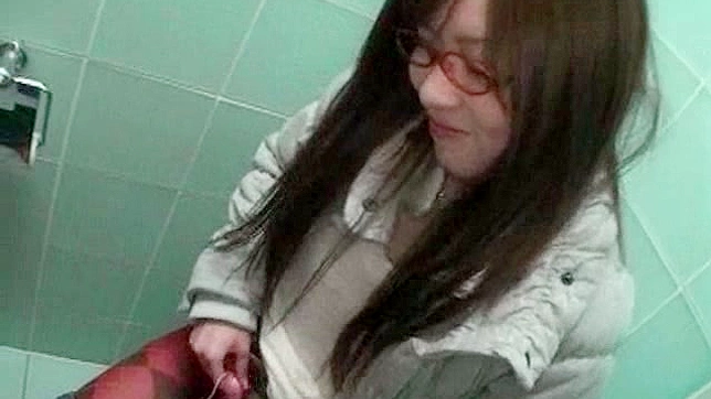 Royal Princess Deeply Satisfies Her Partner's NeedsTonight