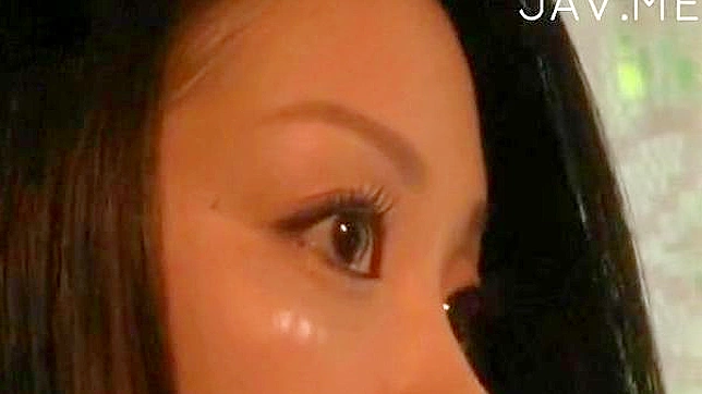 Cute Amateur Shows Off Hot Body Live On Cam Seductively