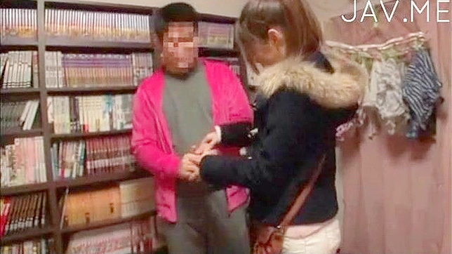 Pretty Japanese Teen 18+ Delivers Amazing Blowjob Expertly