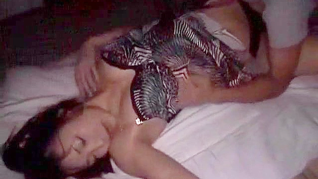 Glorious Japanese Amateur Gives Amazing Blowjob to Big Penis