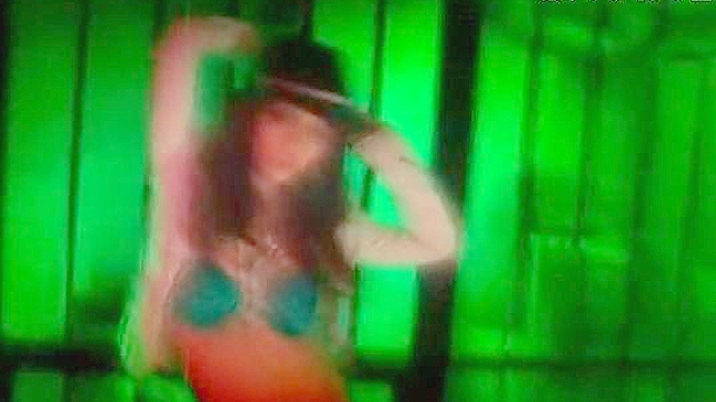 Seductive Slut Gives Blows & Lick Anal For Hot Sex