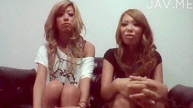 Two Chicks Expertly Satisfy a Guy’s Long Cock