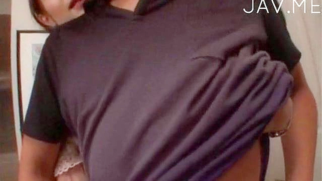 Sizzling Pornstar Displays Her Luscious Curves Expertly