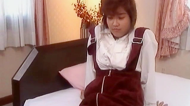 Hot Amateur Cutie Gets Her Pussy Pounded Hard & Wet