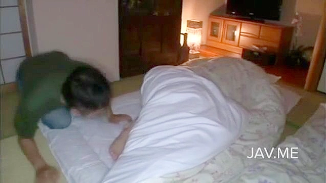 Babe Gets Her Steamy Pussy Fucked Hard & Deep