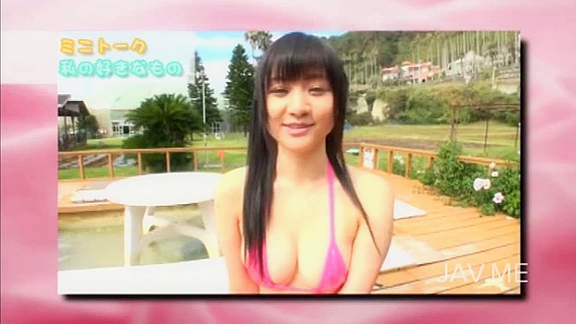 Sexy Chick Exposes Her Perfect Body Seductively