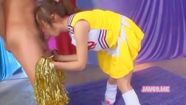 Skillful Blowjob by Seductive Woman Leaves Him Speechless Tonight