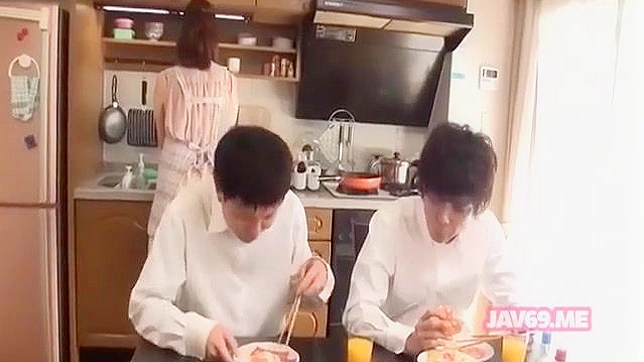 Sizzling Amateur Couple Share Passionate Midnight Sex Act