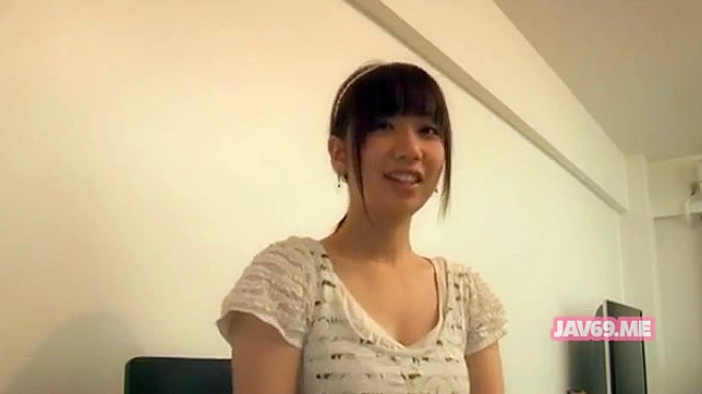 Japanese Beauty Gives Mind-blowing Blowjob Before Sex