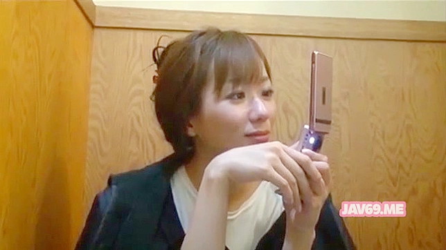 Sultry Catwoman Tempts You With Hot Explicit Action