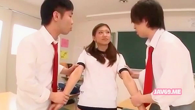 Hot Gal Enjoys Steamy Doggy Style Sex With Her Lover