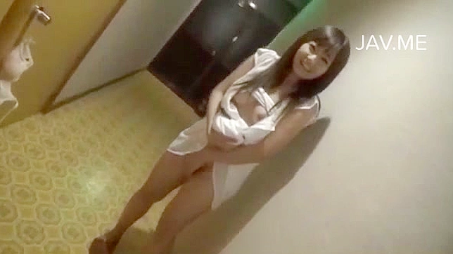 Seductive Japanese Babe Engages in Passionate Bang Fest